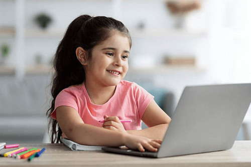 Student speaking confidently during online spoken English session